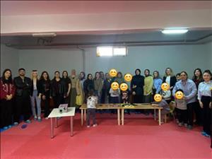 Çınarcık MYO Çocuk Gelişimi Programı Öğrencilerinden Otizm Farkındalık Günü Etkinliği