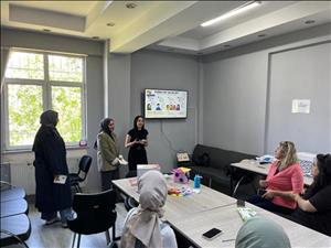 Öğrencilerimizden Yalova Özel Eğitim Anaokulunda Ailelere Yönelik Bilgilendirme Seminerleri